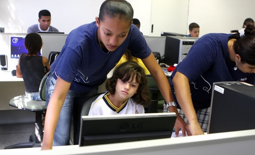 Serão 102 vagas, sendo 79 para escolas do município de Carapicuíba e 23 para a cidade de Cotia. na Grande São Paulo