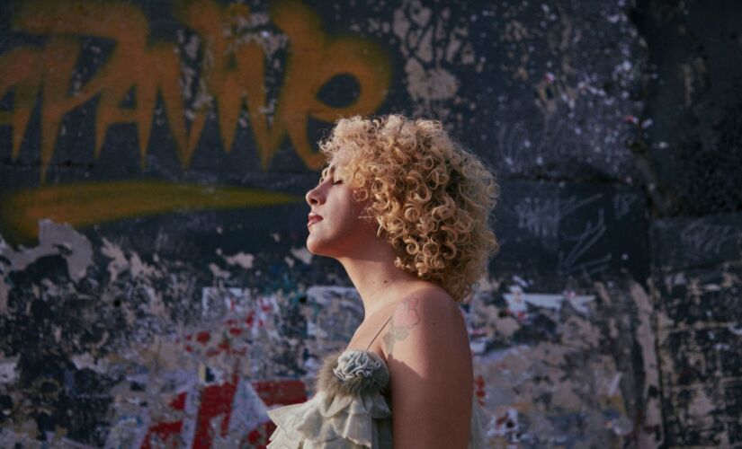 Cantora Céu