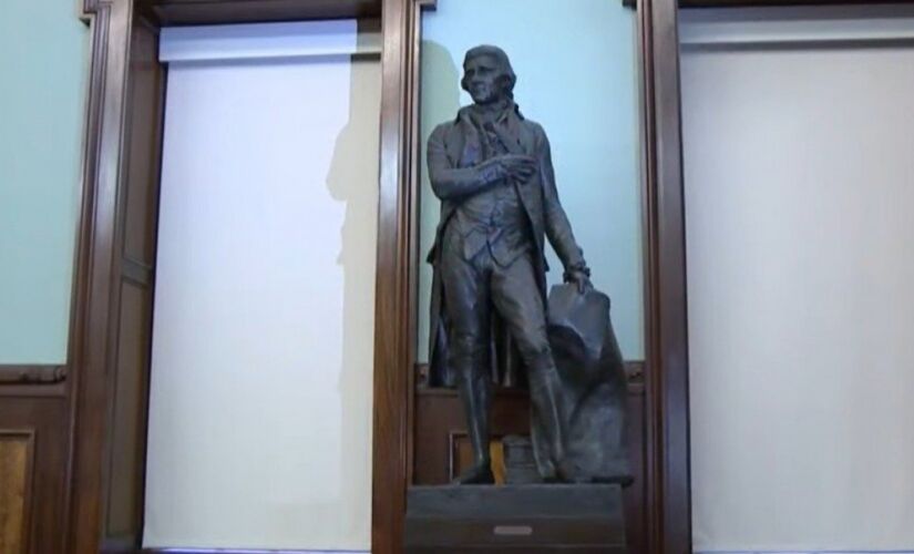 Estátua de Thomas Jefferson vai ser retirada da Prefeitura de Nova York, nos Estados Unidos, devido a sua história escravagista