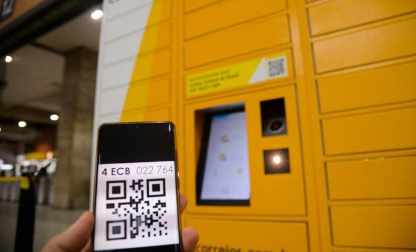 Correios instalam terminal de autoatendimento locker; encomendas podem ser retiradas a qualquer dia da semana