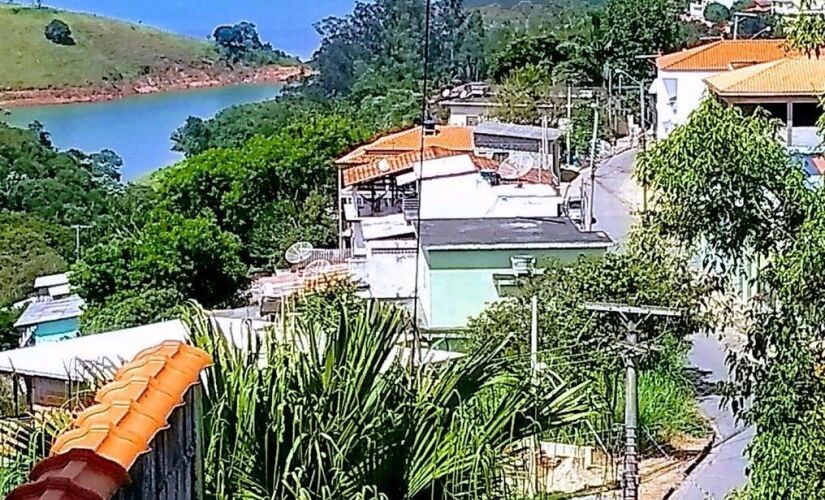 Prolongamento da rua Irineu Prianti Chaves será pavimentado em Igaratá; outra via no centro também será recapeada