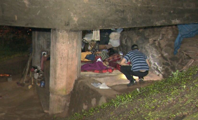 3 moradores de rua são mortos sob ponte no ES 