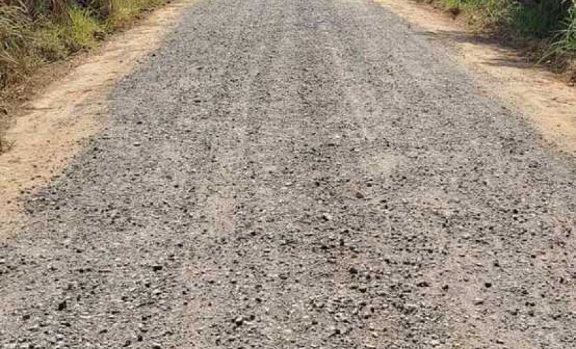 Estrada da Água Branca é restaurada em Igaratá 