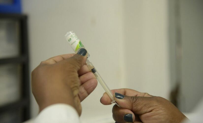 Todos os postos aplicam primeira, segunda e doses adicionais contra a Covid; a vacinaão contra a gripe está liberada desde o dia 28