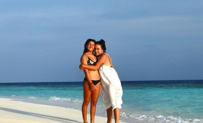 'Nunca desistam dos seus filhos'
Simone Medina ao comemorar a vitória da filha caçula, Sophia, em uma competição de surf. 