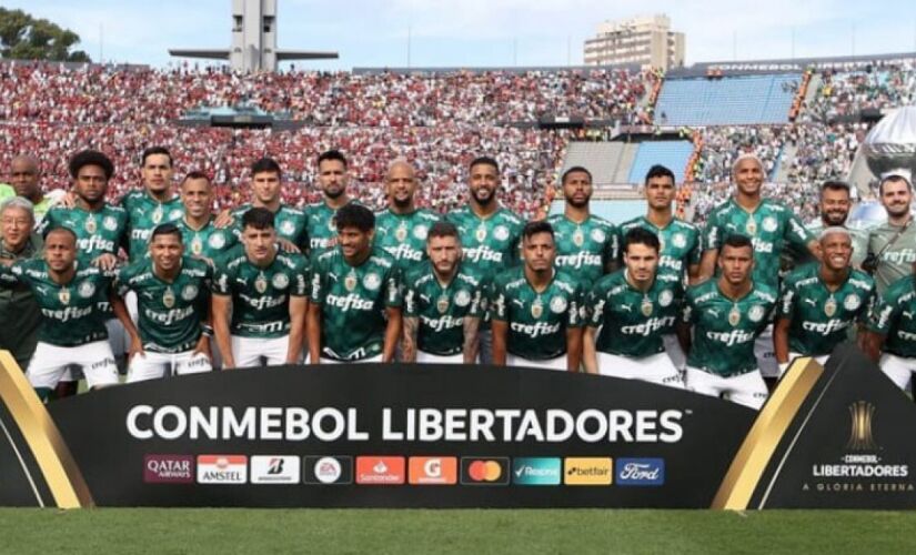 Palmeiras vence Flamengo, é tri da Libertadores e vai em busca do 2º Mundial.