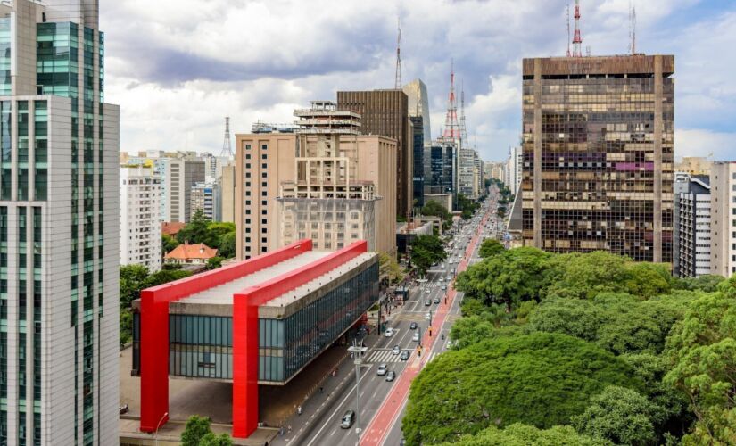 Inaugurada em 1891, por iniciativa de um engenheiro, a avenida Paulista fica em uma das regiões mais elevadas de São Paulo