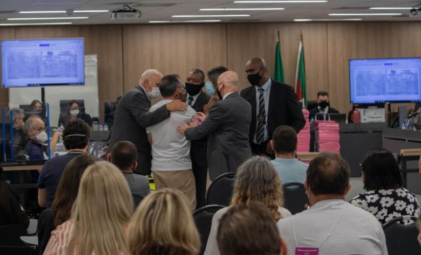 Tumulto ocorrido na manha desta Sexta feira 03 no Tribunal de Justiça em Porto Alegre, Rio Grande do Sul