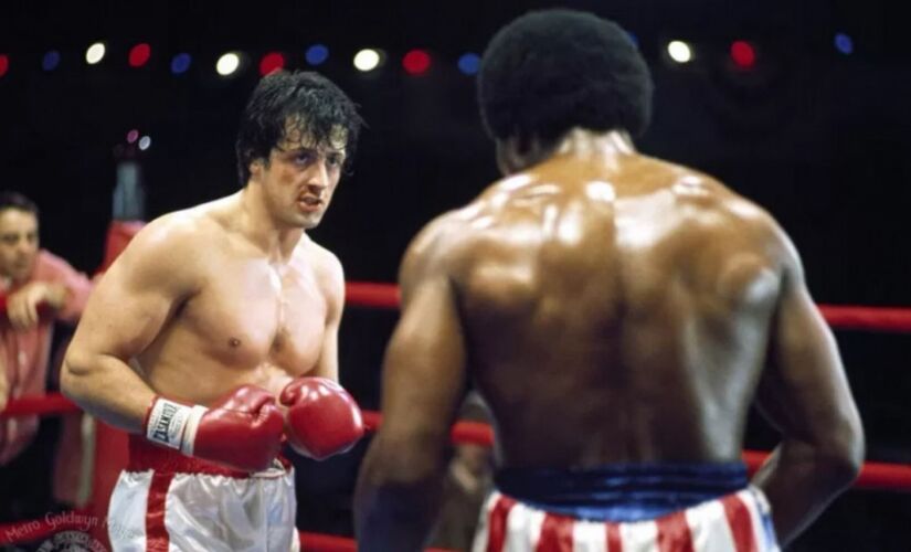 Entre os itens relacionado à história do lutador Rocky Balboa estão as luvas de boxe de Rocky III e das versões Creed