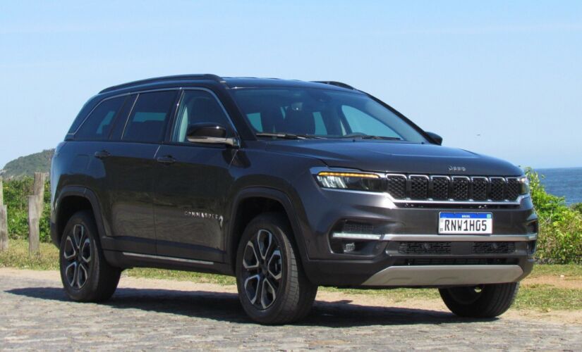 Utilitário esportivo de sete lugares Commander é o terceiro modelo nacional da Jeep