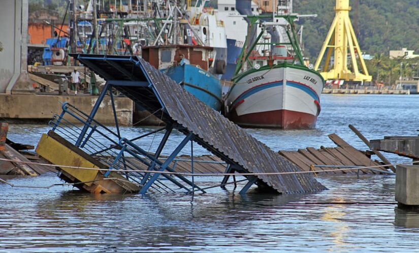 No documento, os pescadores lembraram do acidente recente envolvendo um navio e o atracadouro da balsa lado Guarujá