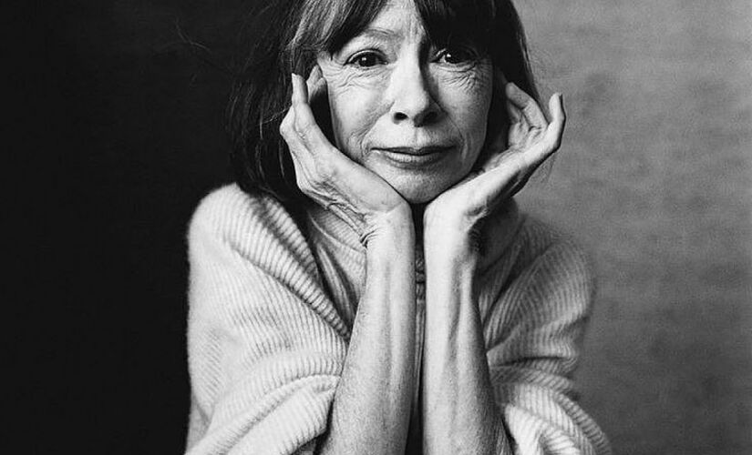 Jornalista e escritora Joan Didion morre aos 87 anos