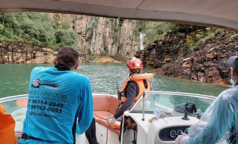 As buscas no Lago de Furnas, em Capitólio (MG), continuarão pelos próximos dias