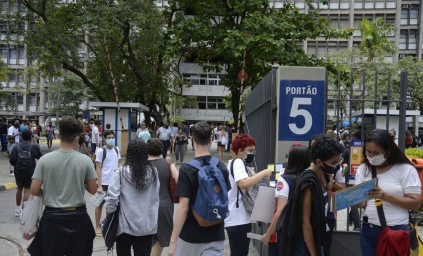 UNE pede para Inep revisar notas do Enem ap&oacute;s queixas de alunos
