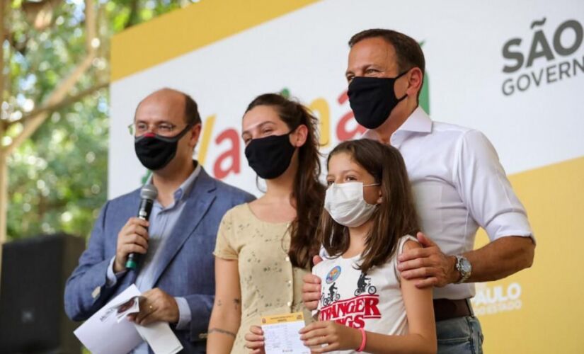 Doria acompanha vacinação em crianças com a Coronavac