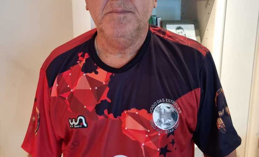 Valor inicial da camisa cedida pelo ex-jogador Zico é de R$ 5 mil; ganhador também leva para casa uma bola oficial da partida