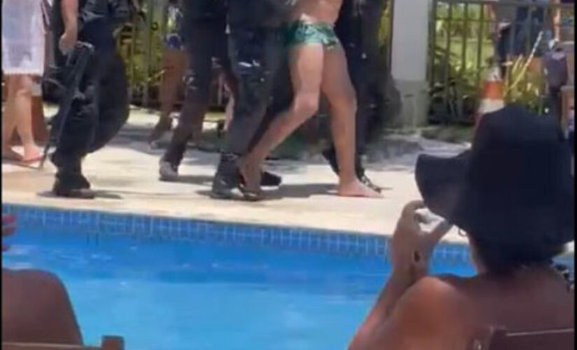 Renato Oliveira, presidente da Câmara de Embu das Artes, foi acusado de fazer ofensas raciais no Rio de Janeiro