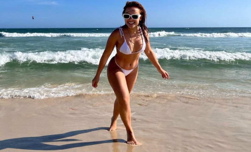 Larissa Manoela 