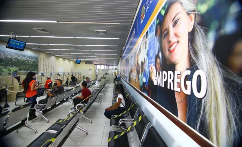 PAT  auxilia na requisição do Seguro-Desemprego; trabalhadores devem agendar o atendimento via Central 156 em São José de Campos : 