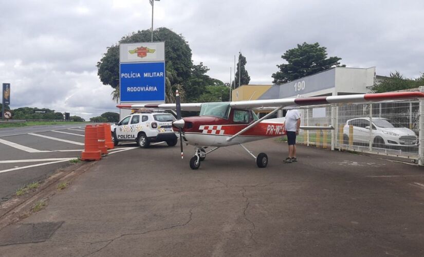 Monomotor faz pouso de emergência em rodovia de Piracicaba