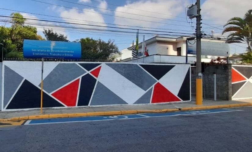 Interessados devem comparecer na Rua Cesário Dau, 535, no Jardim Maria Rosa, de segunda a sexta-feira, das 8h às 12h
