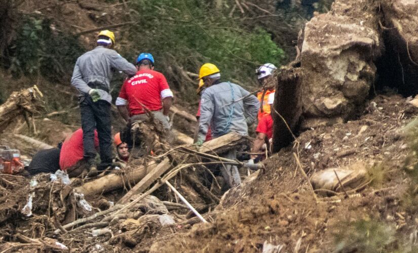 Equipes de resgate seguem realizando busca por vítimas