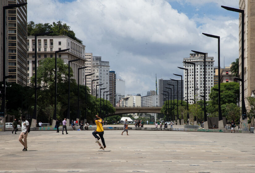 Vale do Anhangabaú após a reforma - Foto: Zanone Fraissat/Folhapress