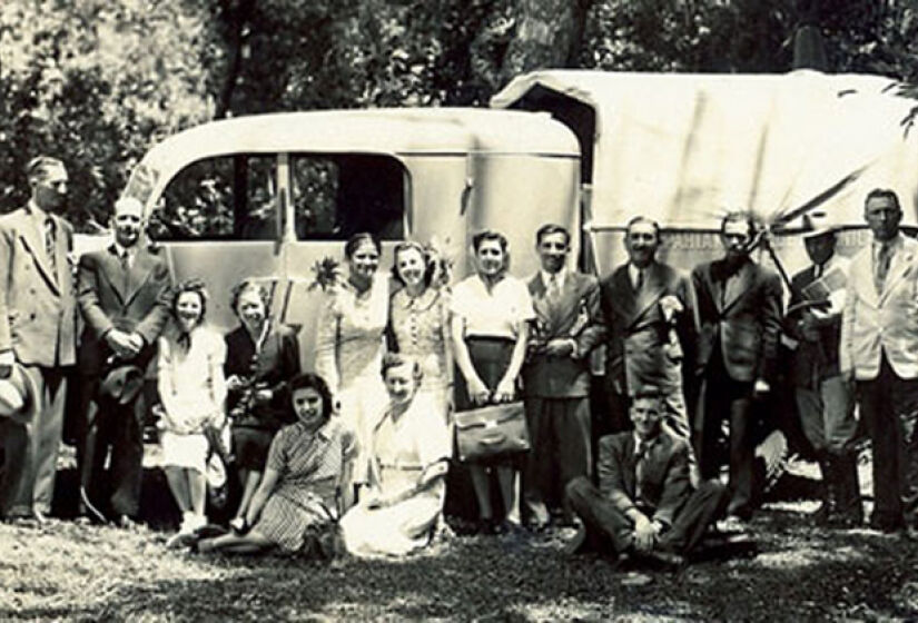 Aula prática de botânica, em 1939. Hoehne é o mais alto - Foto: Acervo Instituto de Botânica