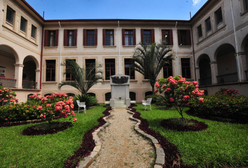 Sede Liceu Pasteur - Foto: Reprodução/Facebook