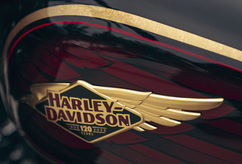 Harley-Davidson CVO Road Glide Limited Anniversary - Foto: Divulgação