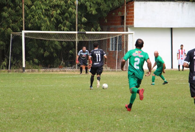 Na manhã deste domingo (28) aconteceu a terceira rodada da Taça João Rubini de Futebol Veterano  Categoria Quarentão/ Divulgação PMPF