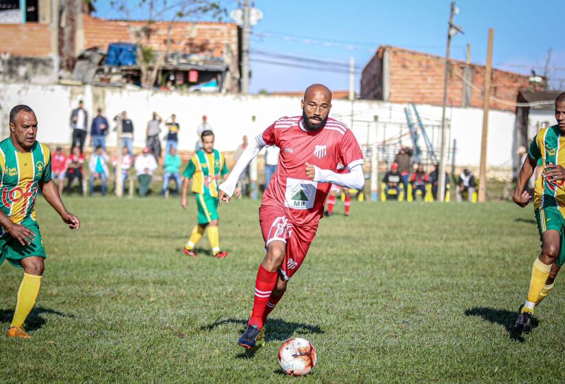 Na manhã deste domingo (18) aconteceu, no campo do América, mais uma rodada da 2ª fase da Taça João Rubini de Futebol Veterano  Categoria Quarentão, em Porto Feliz/ Honae Pereira