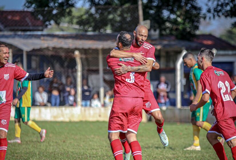 Na manhã deste domingo (18) aconteceu, no campo do América, mais uma rodada da 2ª fase da Taça João Rubini de Futebol Veterano  Categoria Quarentão, em Porto Feliz/ Honae Pereira