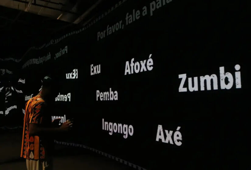 Mostra Línguas Africanas que Fazem o Brasil, com curadoria de Tiganá Santana, no Museu da Língua Portuguesa. / Rovena Rosa/Agência Brasil