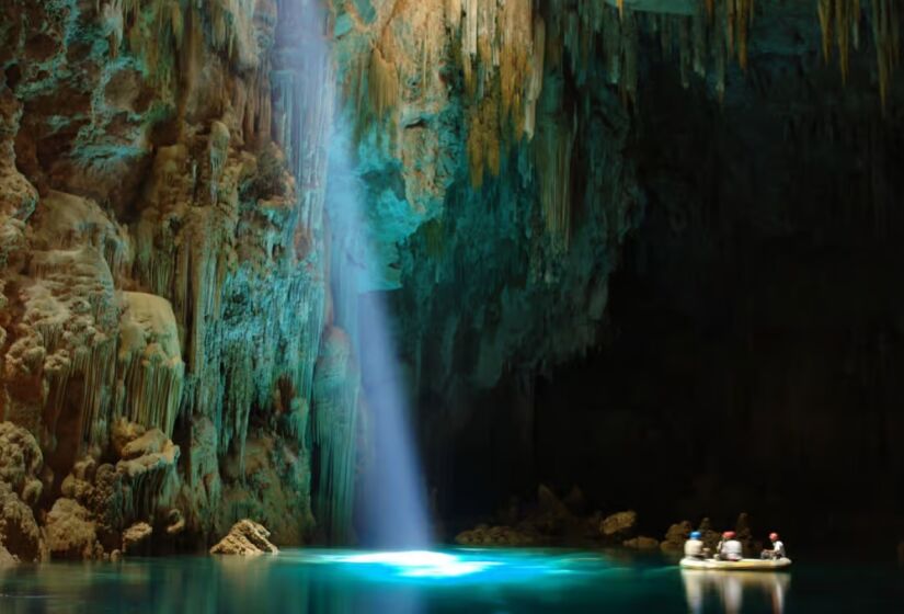 Abismo Anhumas, em Bonito, no Mato Grosso do Sul/Caio Vilela/Wikimedia Commons