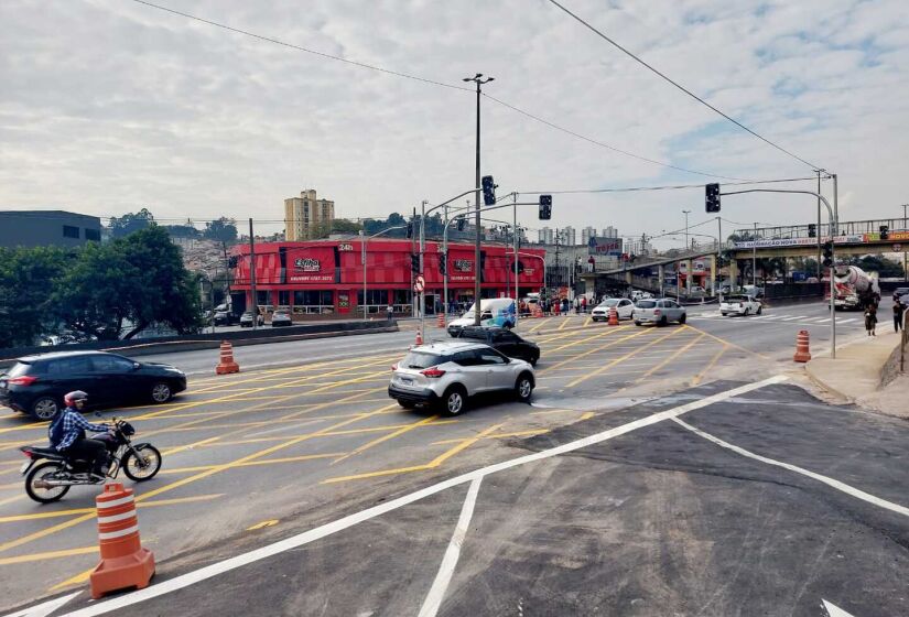 A Prefeitura de Taboão da Serra, na região sudoeste da Grande São Paulo, iniciou a operação do 2&ordm; complexo semafórico da avenida Aprígio Bezerra da Silva. 