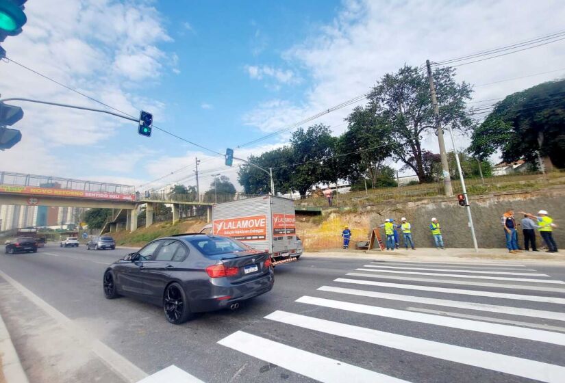 A Prefeitura de Taboão da Serra, na região sudoeste da Grande São Paulo, iniciou a operação do 2&ordm; complexo semafórico da avenida Aprígio Bezerra da Silva. 