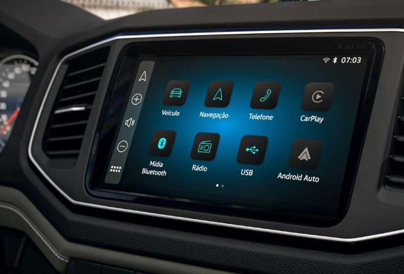 A nova central multimídia "Composition Touch" com tela de 9 polegadas sensível ao toque conta com conexão Apple CarPlay e Android Auto (por cabo) e traz navegação nativa.
/Divulgação