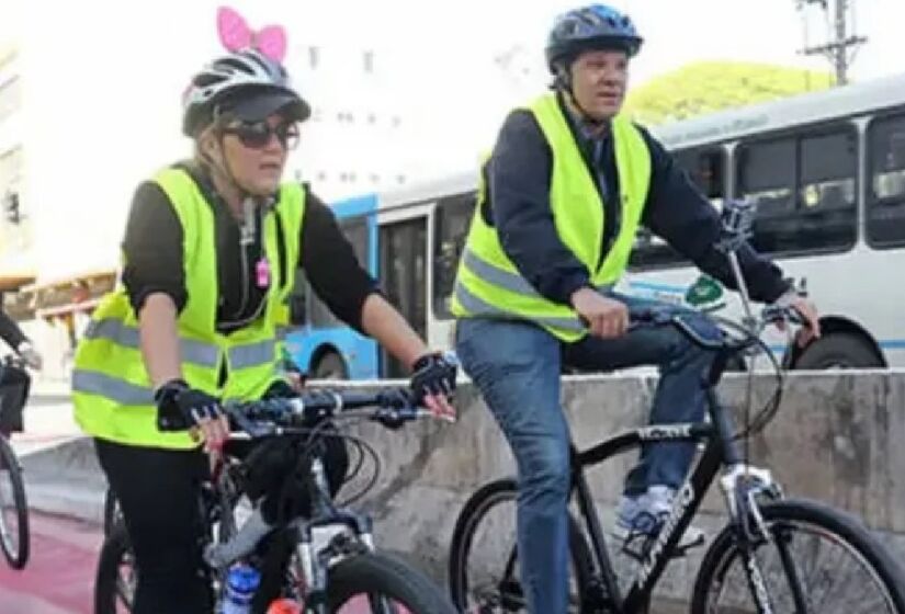 No mandato de Fernando Haddad (PT) como prefeito de São Paulo, a implementação de ciclofaixas foi uma das medidas que mais deram o que falar. Como promessa de governo, Haddad prometeu que 400 km de ciclovias seriam criados - (Foto: Fabio Arantes/SECOM)