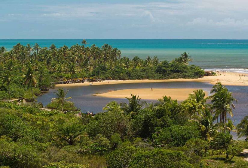 Caraíva, na Costa do Descobrimento - Foto: Marcelino Dias/Wikimedia Commons