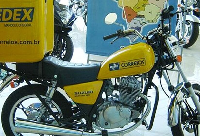 "Suzukinha" Intruder 125, comercializada no Brasil de 2002 a 2016 com enorme sucesso, principalmente como moto dos Correios
/Divulgação