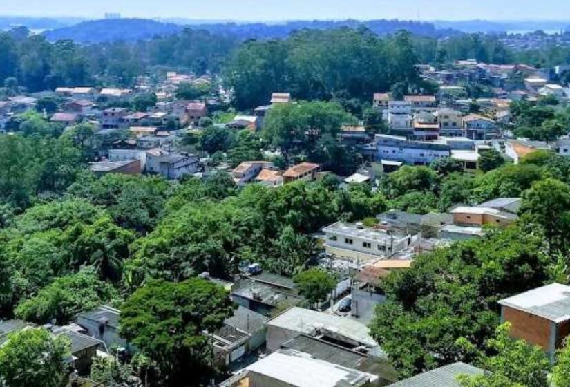 O Jardim Herculano, também na Zona Sul, é outro bairro que figura entre os mais violentos de São Paulo. Embora a presença de áreas verdes seja um ponto positivo, ela também facilita a ação de criminosos. Só em 2014, o Jardim Herculano foi o quarto bairro mais violento da cidade, com 40 homicídios dolosos, 37 estupros e 0 latrocínios. / Foto: Google Maps/Kervin Charles