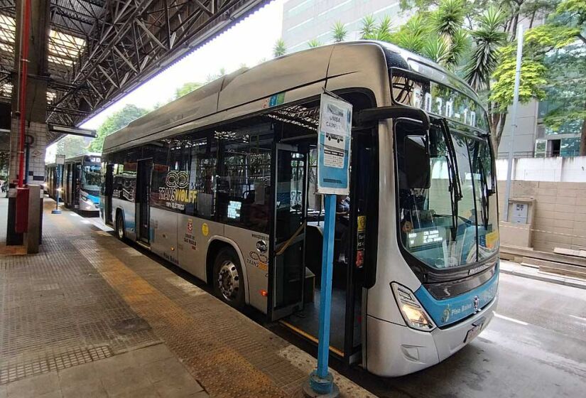 A cidade de São Paulo conta com mais de 1,3 mil linhas de ônibus - Foto: Pedro Nardi / Wikimedia Commons