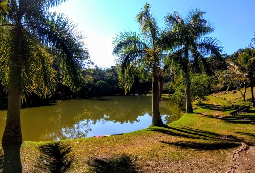 O Parque Aui Mauê é pet friendly e um ótimo passeio para o ecoturismo. No local, há uma base operacional completa para que a experiência se torne mais emocionante. Ainda há a opção de fazer rafting, tirolesa, caiaque e stand-up paddle - (Foto: PedroRomano73 Esporte/Google Reviews)