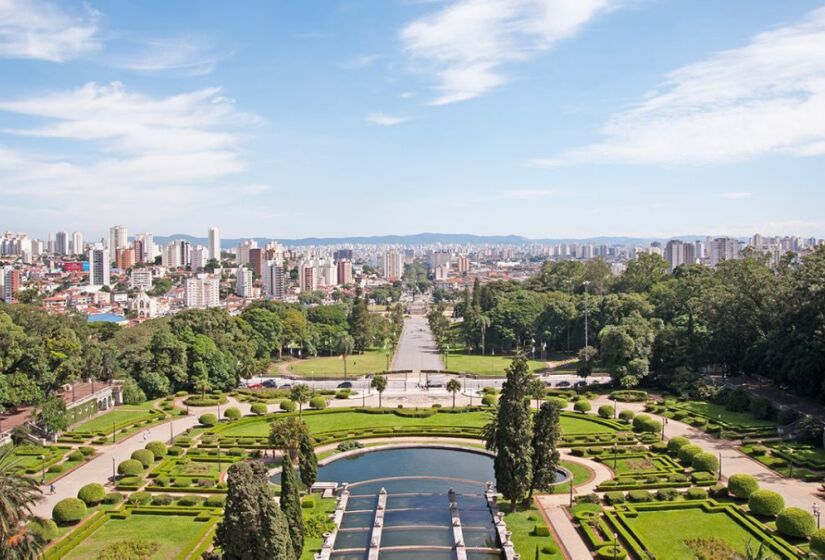 Os jardins que rodeiam o Museu do Ipiranga foram inspirados no estilo neoclássico dos jardins franceses, como os do Castelo de Versalhes, nos arredores de Paris. Foto: Divulgação