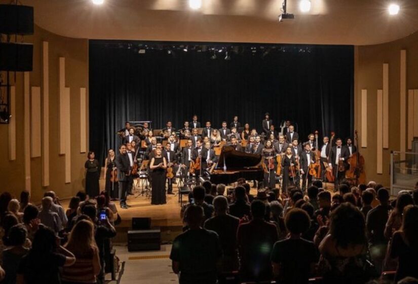 A Orquestra Filarmônica Santo Amaro tem como residencia artística no Teatro Paulo Eiró desde fevereiro de 2017, em parceria com a Secretaria Municipal de Cultura desde maio de 2022. Conseguindo manter lotação máxima em todas as apresentações mensais. / Foto: Divulgação/orquestrasantoamaro.com.br