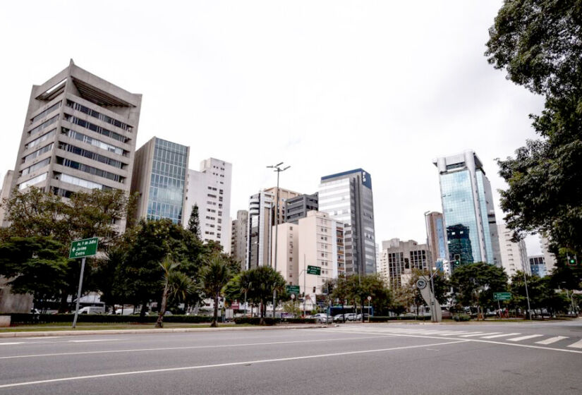 Um dos bairros mais nobres de São Paulo, a Vila Olímpia é um importante centro empresarial e um dos mais valorizados em toda a Capital. Várias empresas importantes possuem escritórios nesse bairro, como a Discovery Networks Brasil; além da Vila Olímpia ficar perto de outros locais importantes, como a Berrini e a Marginal Pinheiros - (Ettore Chiereguini/ Gazeta de S.Paulo)