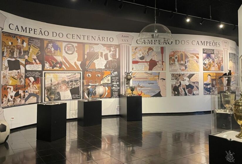 O memorial possui um grande painel que apresenta uma linha do tempo do clube. Desde a fundação do clube em 1910 até os dias atuais, o lugar une a modernidade e a tecnologia à rica história do Corinthians. Foto: Raphael Miras