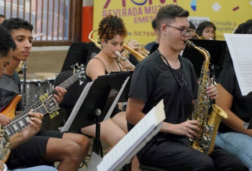 A EMESP Tom Jobim atende gratuitamente mais de 1.300 alunas e alunos em seus cursos e habilitações em música popular e erudita, da teoria à prática musical. Foto: Heloísa Bortz/Divulgação 