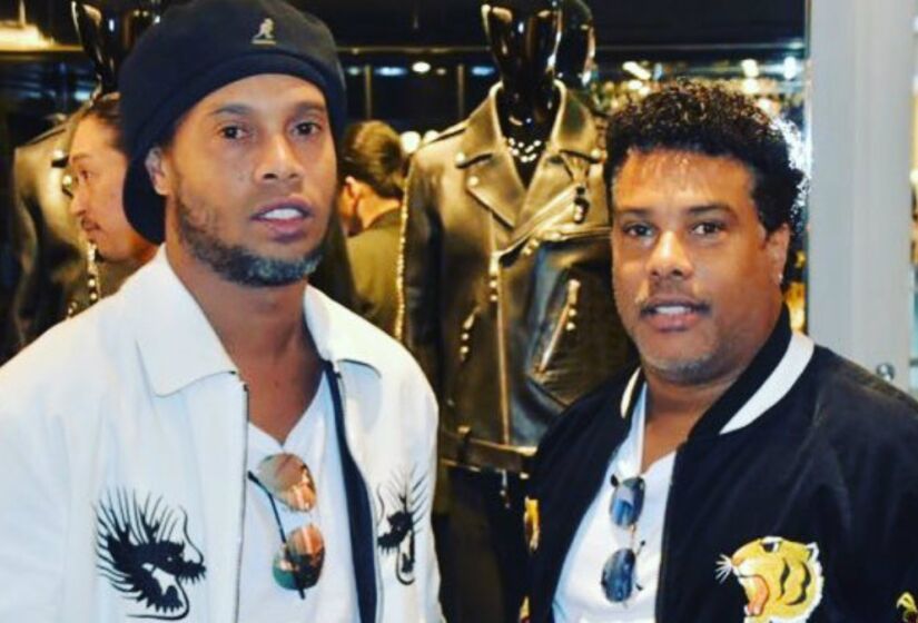 Ronaldinho Gaúcho é ex-jogador com grandes títulos na carreira. Já o seu irmão mais velho, Assis, também é ex-jogador. Porém, hoje em dia ele é empresário de seu irmão mais novo. Foto: Reprodução/Instagram